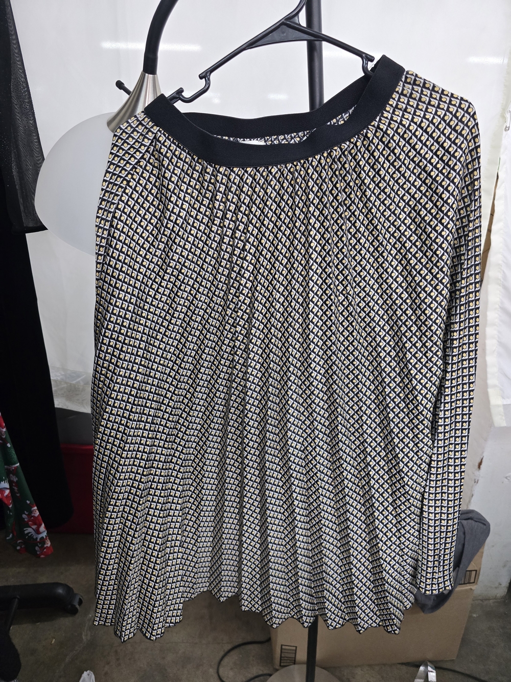Max Studio Black and Cream Pleated Midi Skirt with Yellow Accent